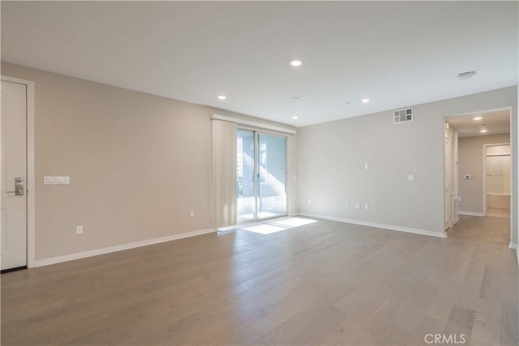 106 Tribeca - Photo 5 of 41