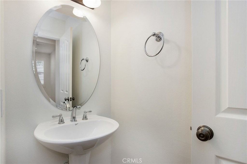 49 Glenalmond Ln - Photo 3 of 7