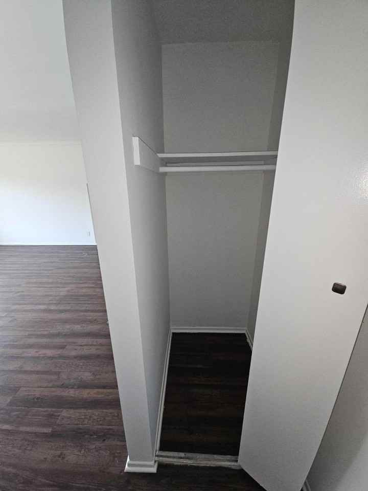 11849 Magnolia Blvd - Photo 7 of 10