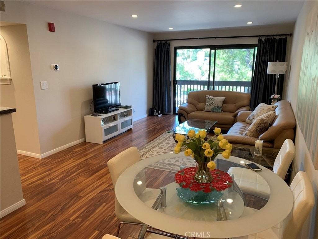 22100 Burbank Blvd - Photo 2 of 27