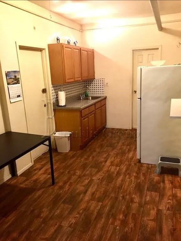 3050 23rd St - Photo 2 of 4