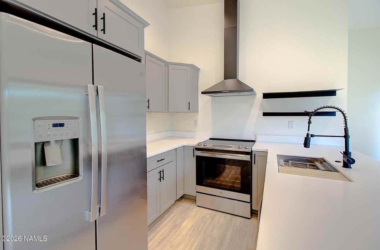 1115 E Jen Dr Unit 203 #203 - Photo 3 of 11