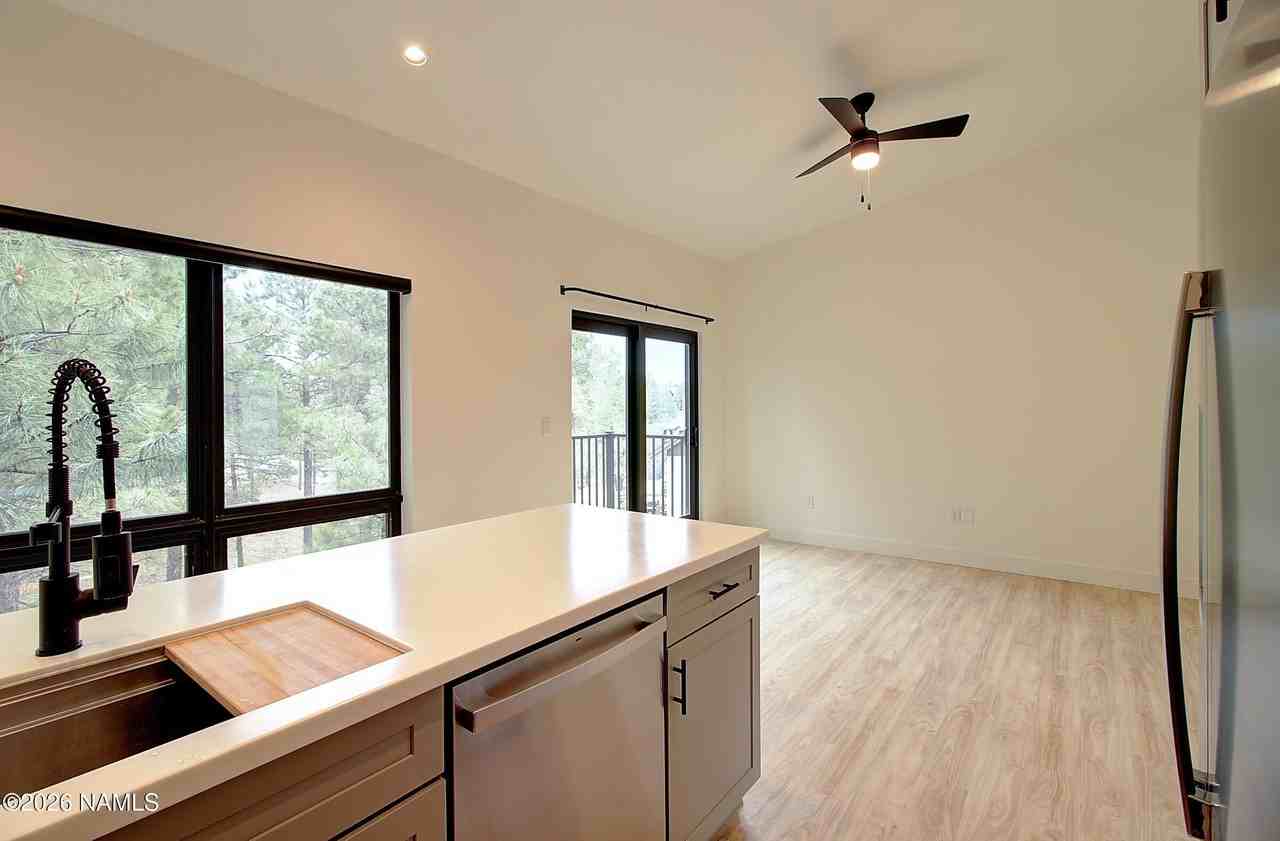 1115 E Jen Dr Unit 203 #203 - Photo 4 of 11