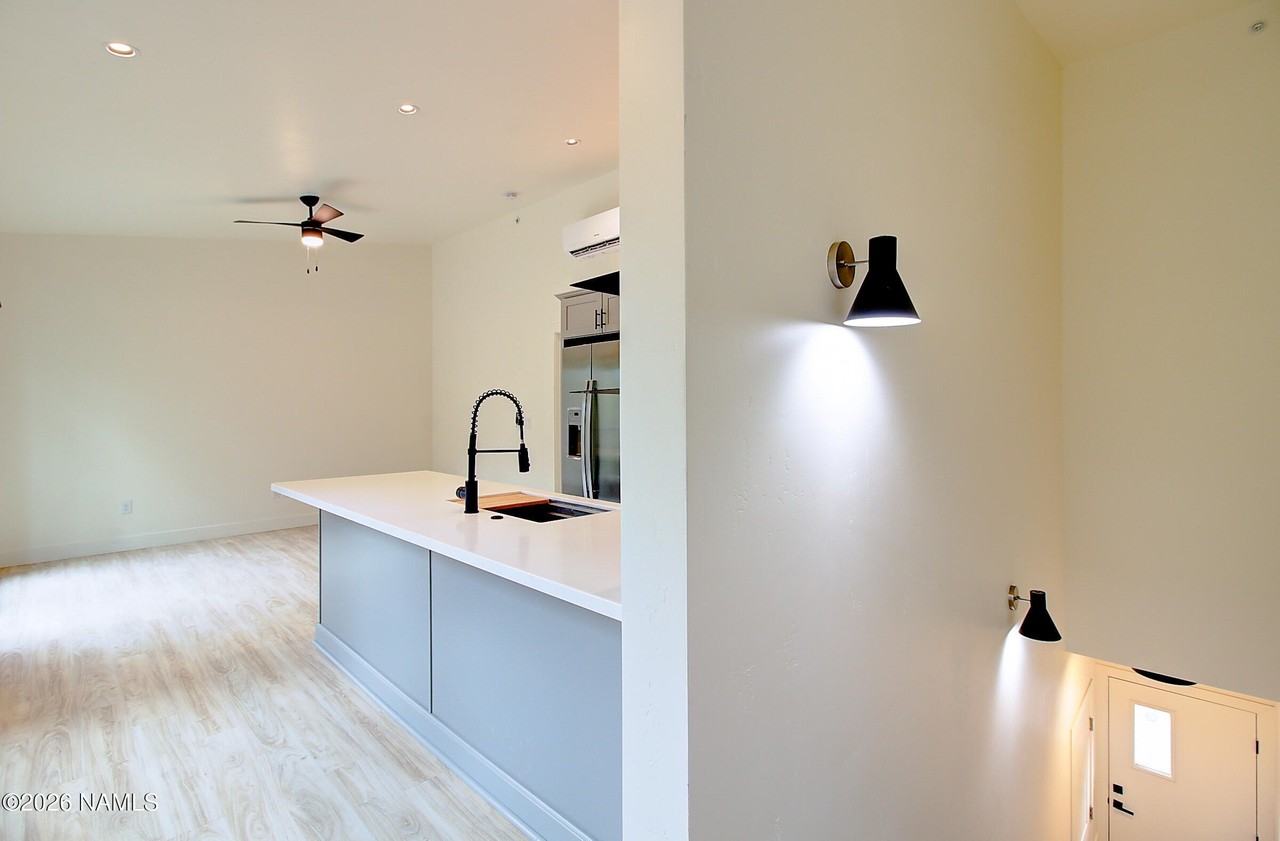 1115 E Jen Dr Unit 203 #203 - Photo 6 of 11