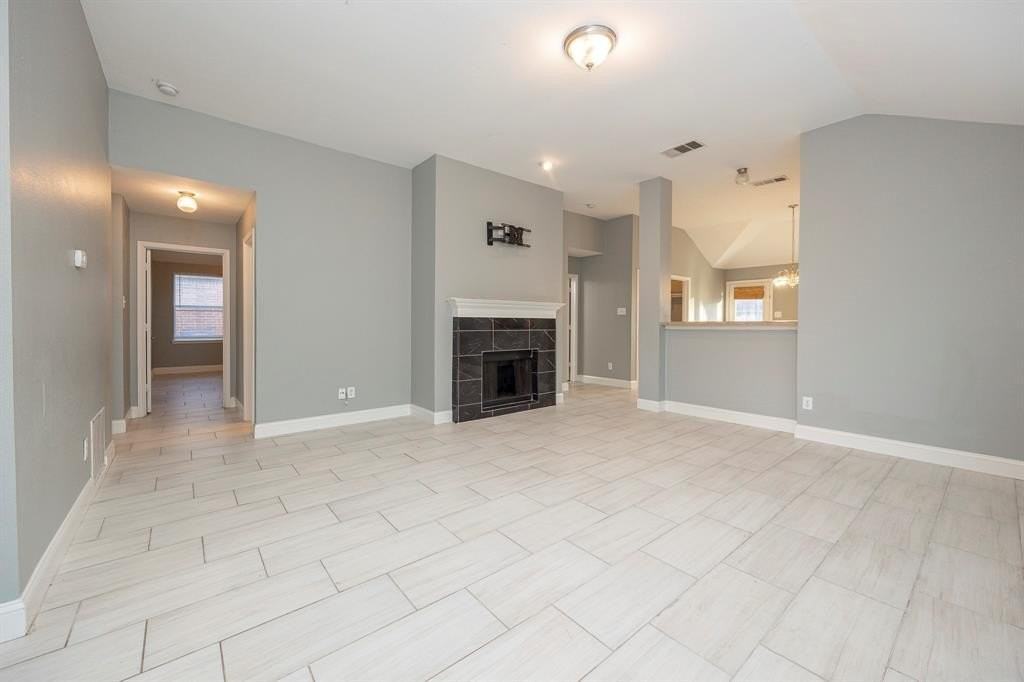 3129 Kennedy Dr - Photo 5 of 29