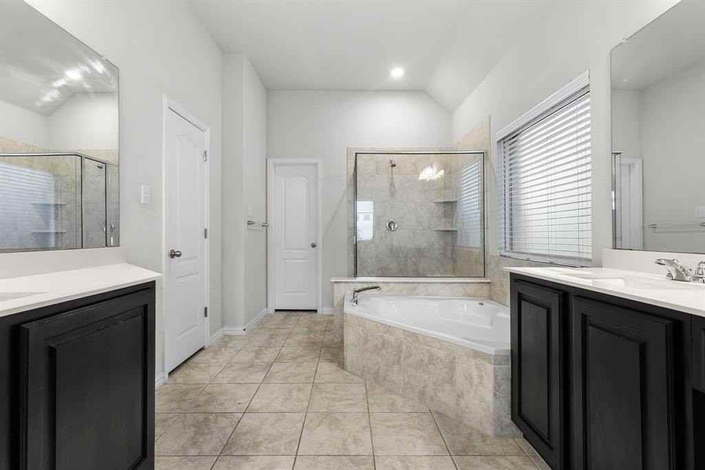 444 Pheasant Hill Ln - Photo 7 of 8