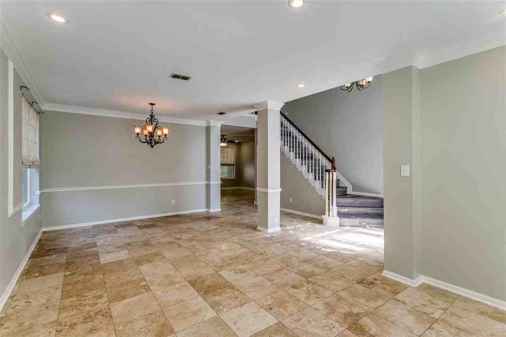 1608 Yaggi Dr - Photo 3 of 16