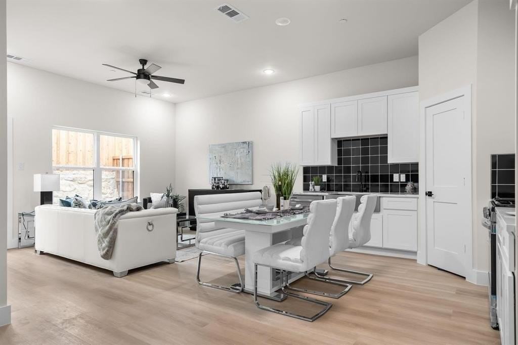 2340 Alsiddiq Dr - Photo 5 of 30