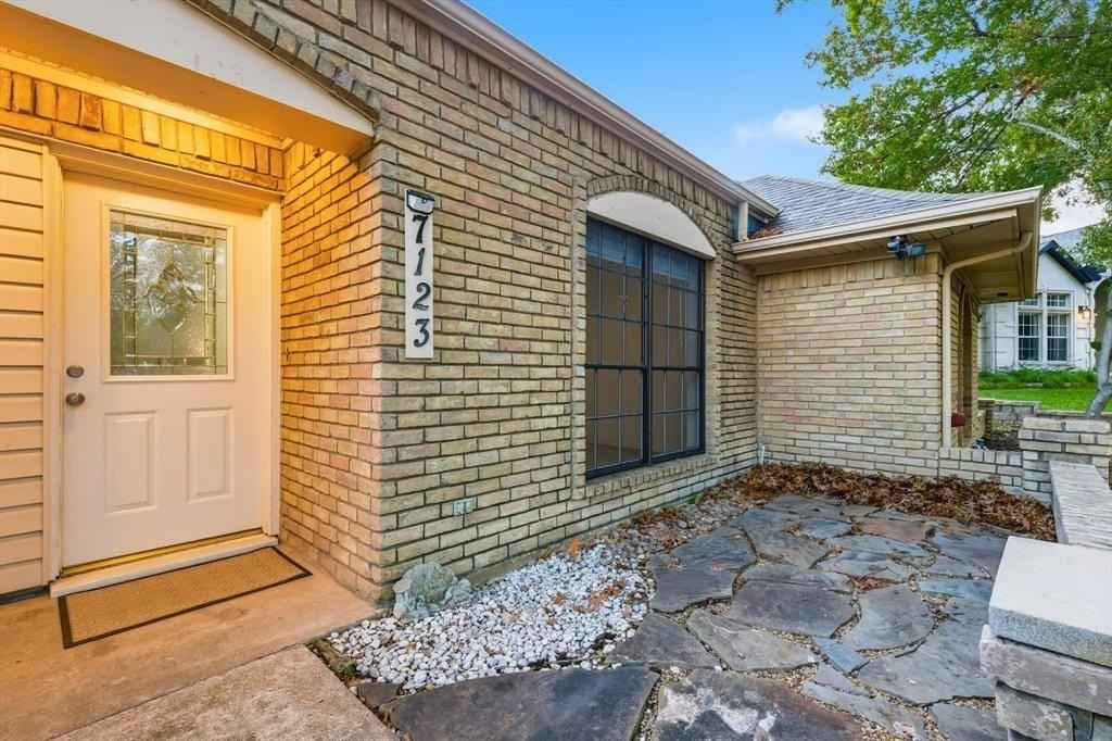 7123 Pleasant View Dr - Photo 3 of 29