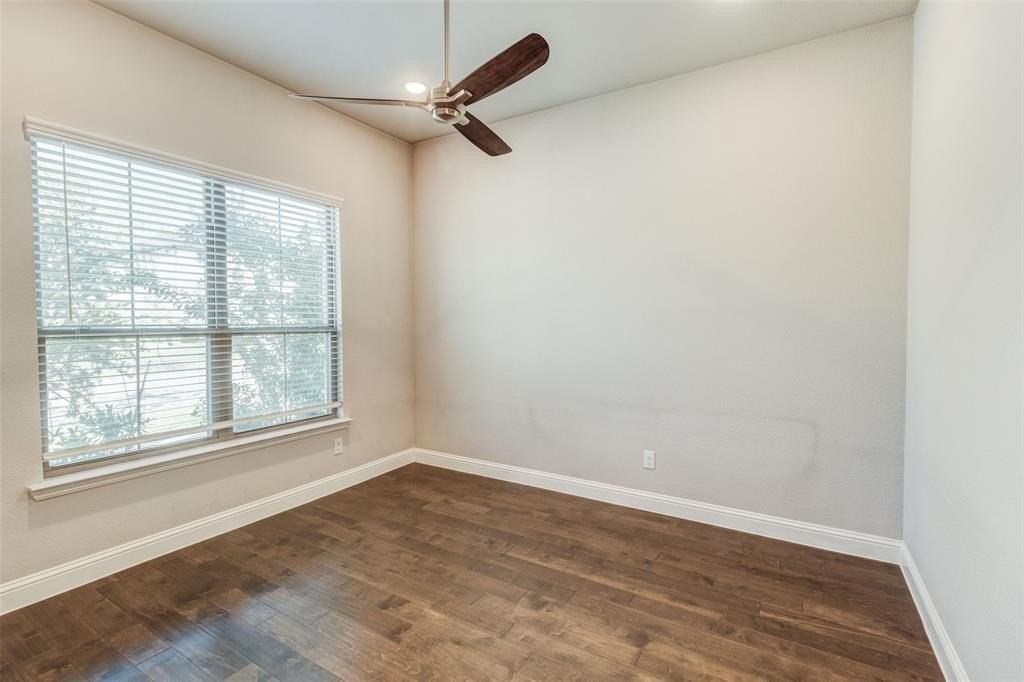 7345 Zachery Dr - Photo 5 of 19