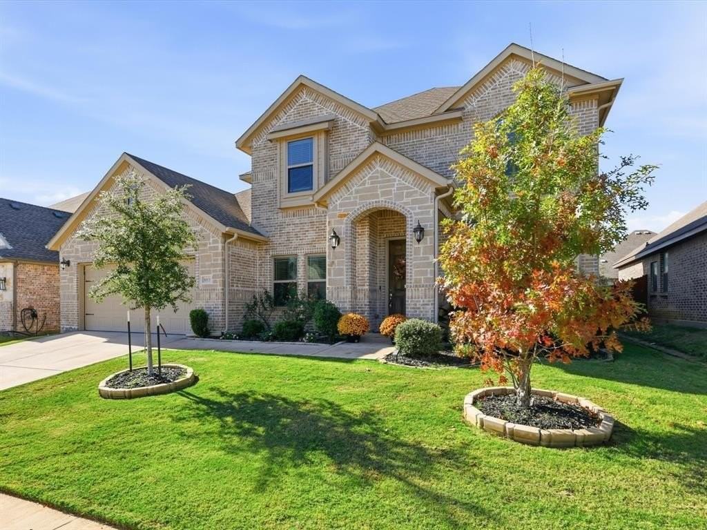 1013 Wildwood Dr - Photo 3 of 40