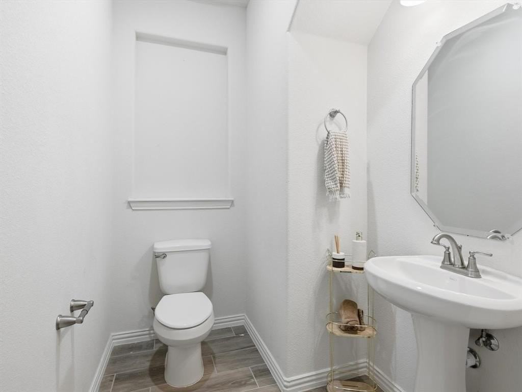 1013 Wildwood Dr - Photo 7 of 40