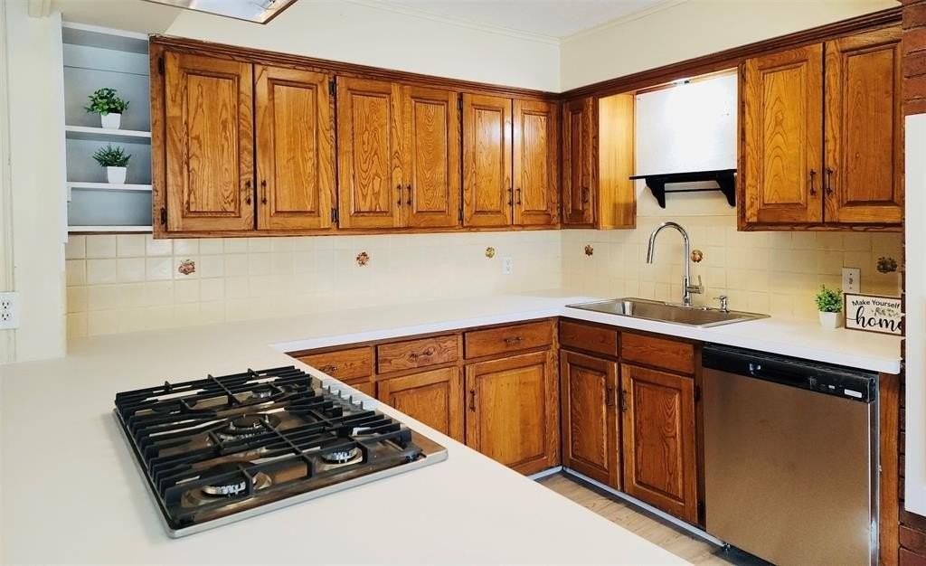 5300 Susan Lee Ln - Photo 5 of 19