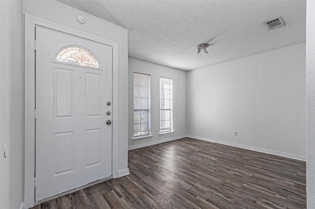 2606 Hollow Bnd - Photo 4 of 36