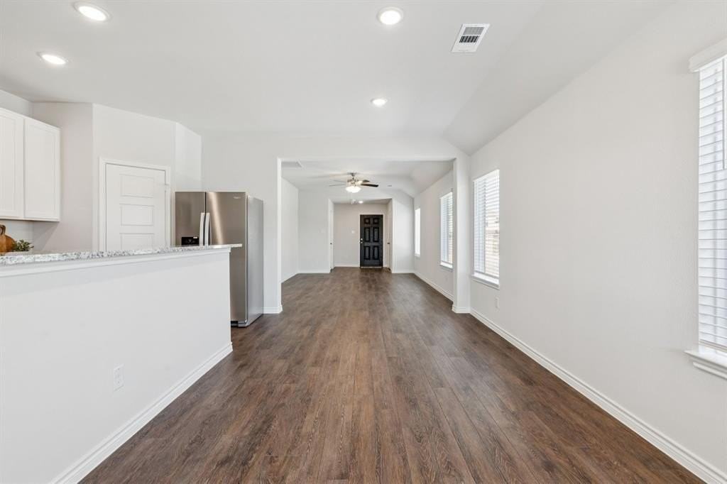 917 Rocket Plane Dr - Photo 5 of 27