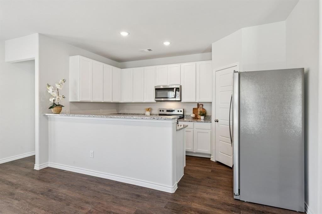 917 Rocket Plane Dr - Photo 6 of 27