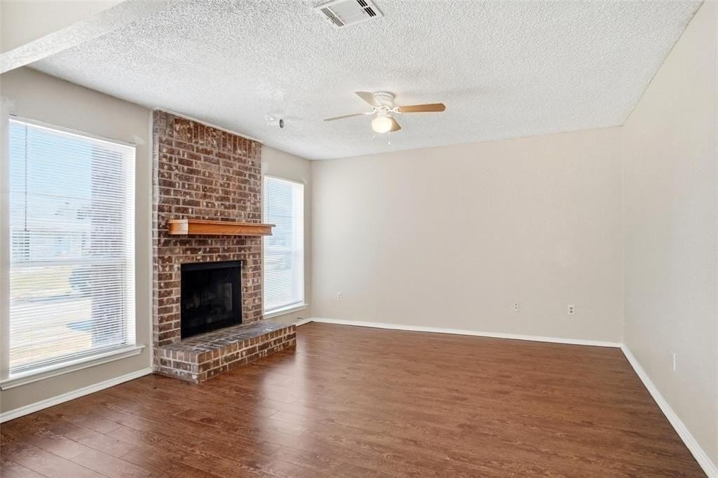 2408 Summer Place Dr - Photo 2 of 16