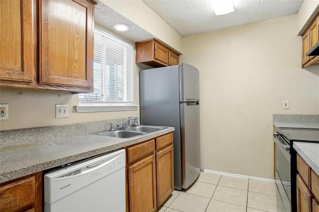 2408 Summer Place Dr - Photo 7 of 16