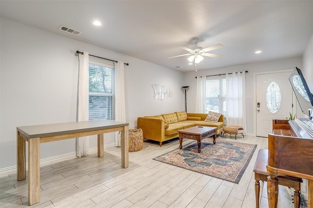 5624 Donnelly Ave - Photo 5 of 24