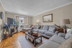 featured image of 2433 Young Ave