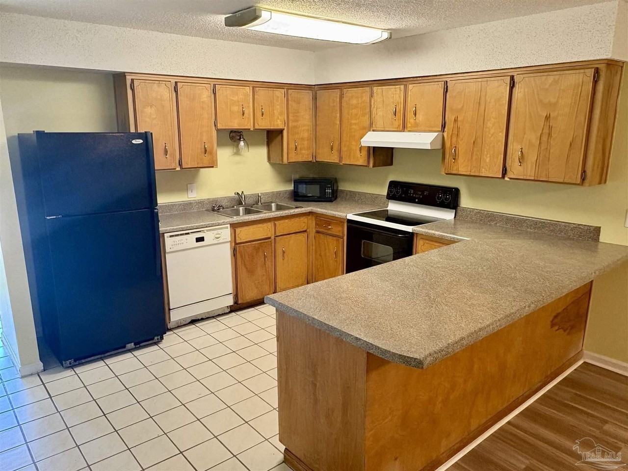 193 E Burgess Rd - Photo 4 of 12