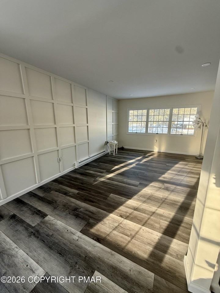 204 Dorothy Dr - Photo 7 of 15