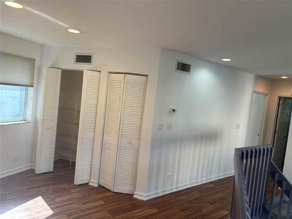 101 Se 15th Ave #E - Photo 3 of 24