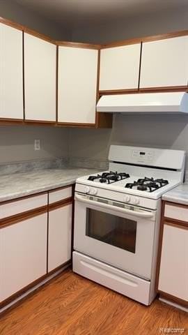 2824 Roundtree Dr - Photo 7 of 41