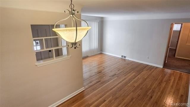 23850 Rosewood St - Photo 3 of 31