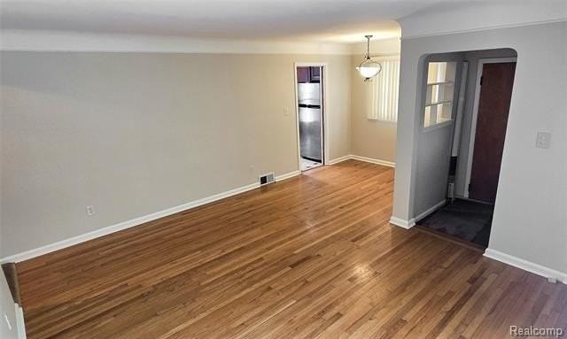 23850 Rosewood St - Photo 4 of 31