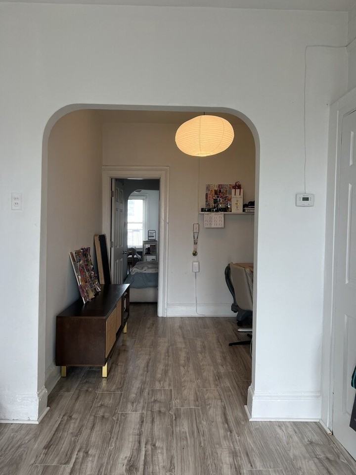 160 Bedford Ave #4R - Photo 5 of 10