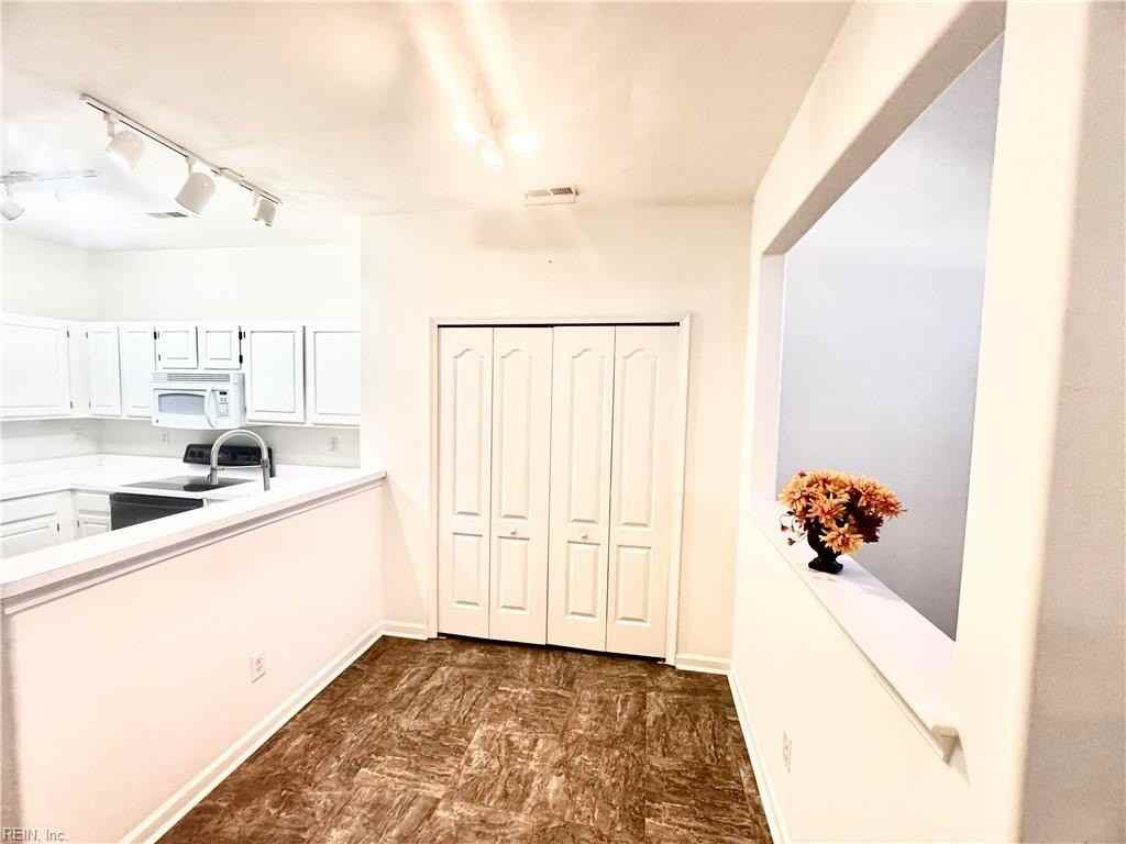 2027 Augusta Ct - Photo 7 of 39