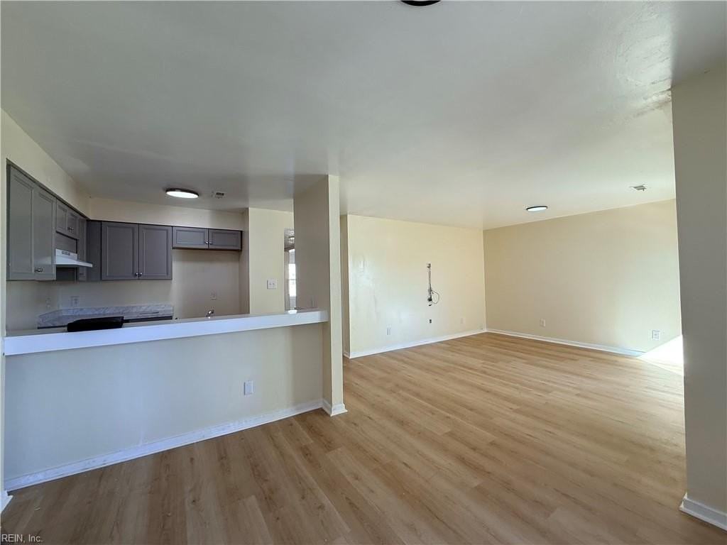 97 28th St #E - Photo 3 of 13