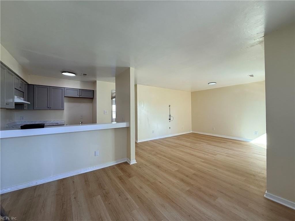 97 28th St #E - Photo 7 of 13