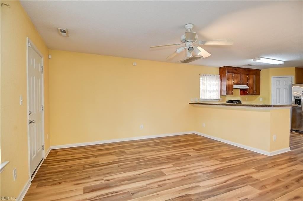 1102 Porter St - Photo 7 of 38