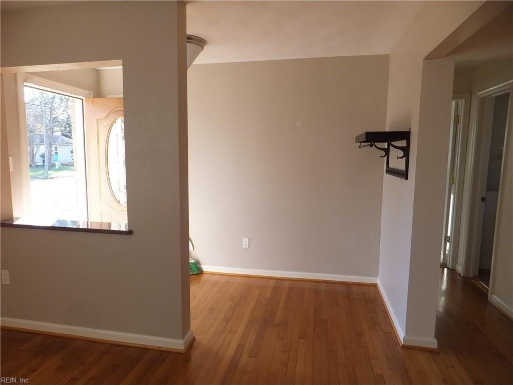 4420 Clyde St - Photo 2 of 46