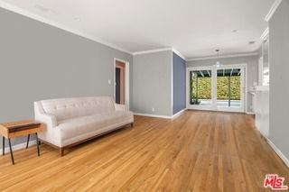 6218 Balcom Ave - Photo 7 of 8