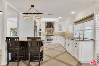 10945 Cozycroft Ave - Photo 2 of 7