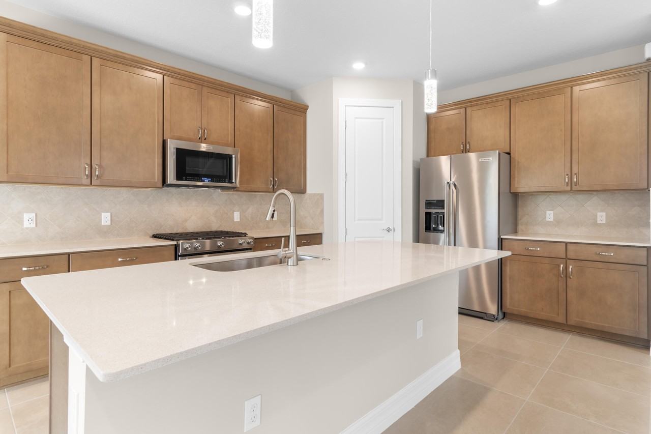 12546 Triumph Ln - Photo 5 of 20