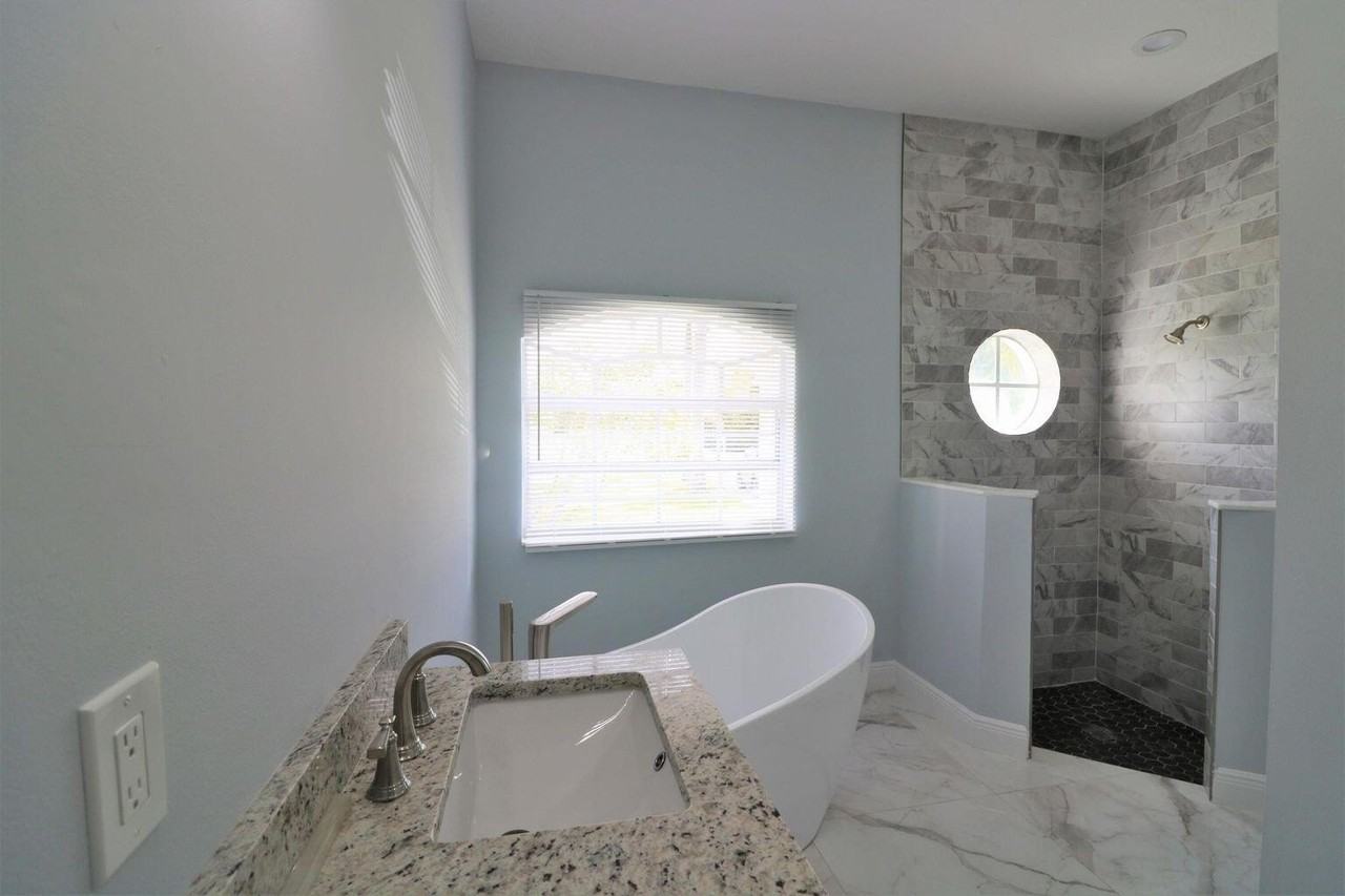 17547 32nd Ln N - Photo 6 of 13