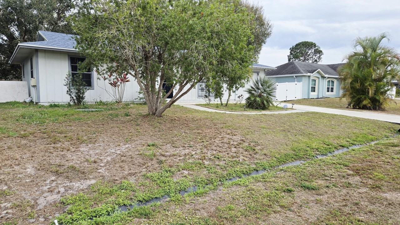 4133 Sw Darien St - Photo 3 of 14