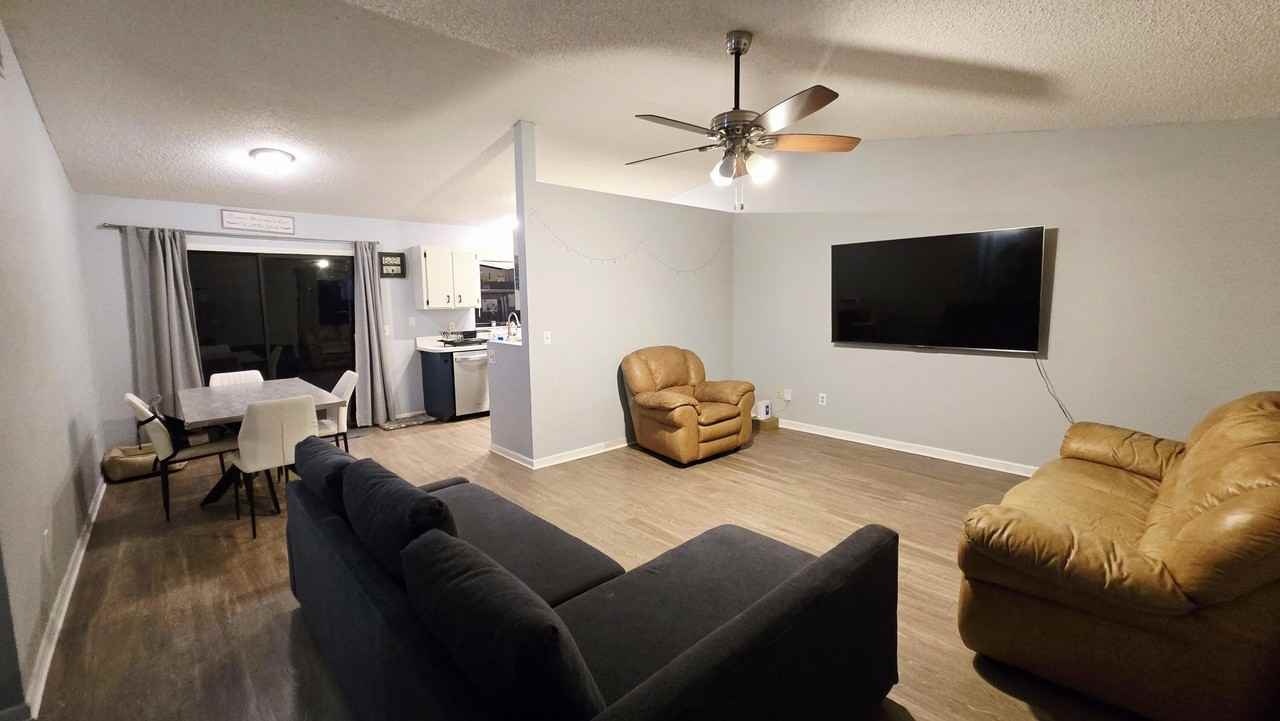 4133 Sw Darien St - Photo 6 of 14