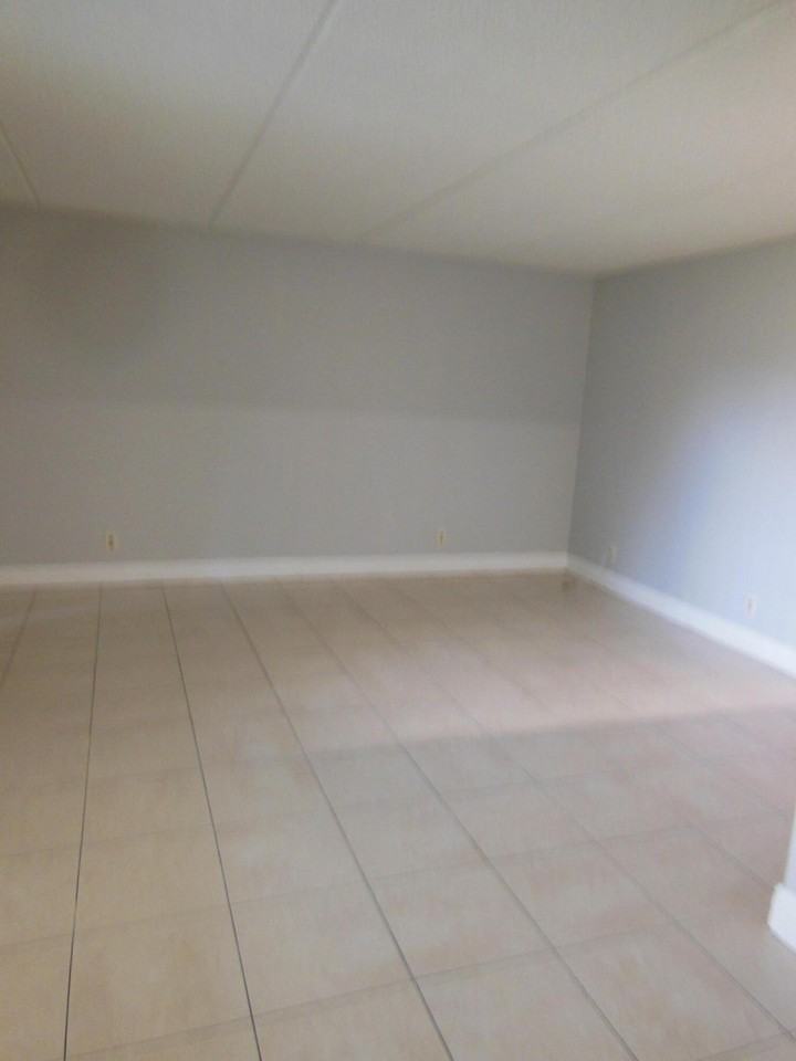 709 Meadows Cir - Photo 6 of 24