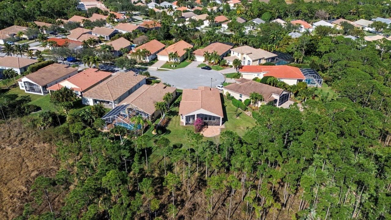 3008 Se Racoon Way - Photo 5 of 32