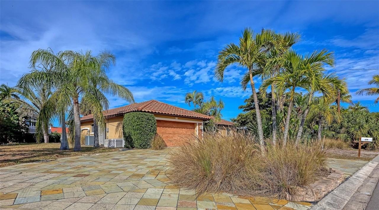 4216 99th St W - Photo 2 of 50