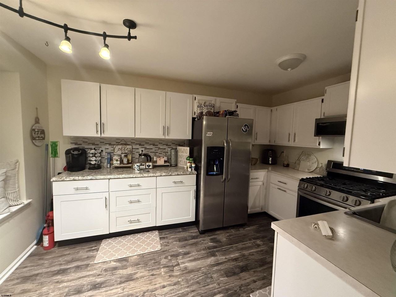 4724 Boxwood Pl - Photo 4 of 23