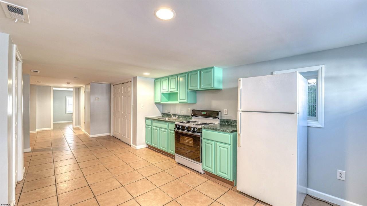 4 S Nashville Ave - Photo 4 of 16