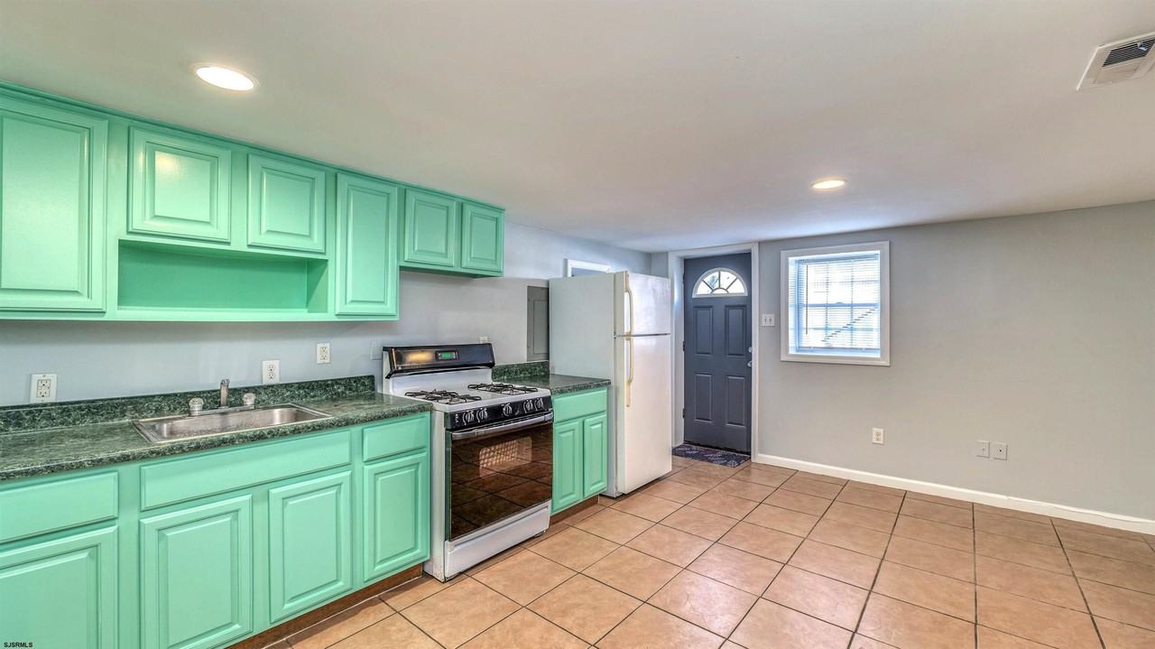 4 S Nashville Ave - Photo 5 of 16