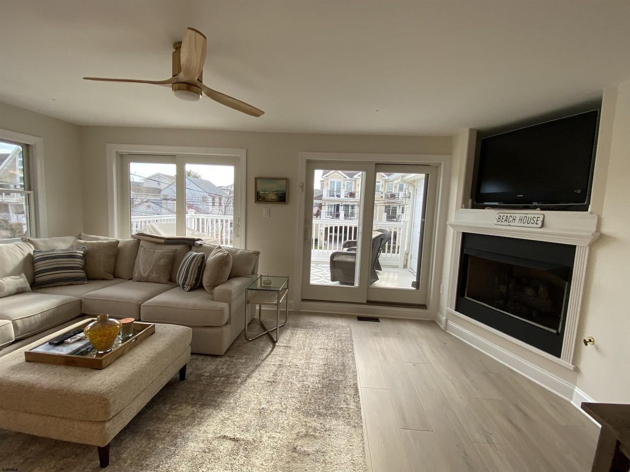 115 N Washington Ave - Photo 3 of 36