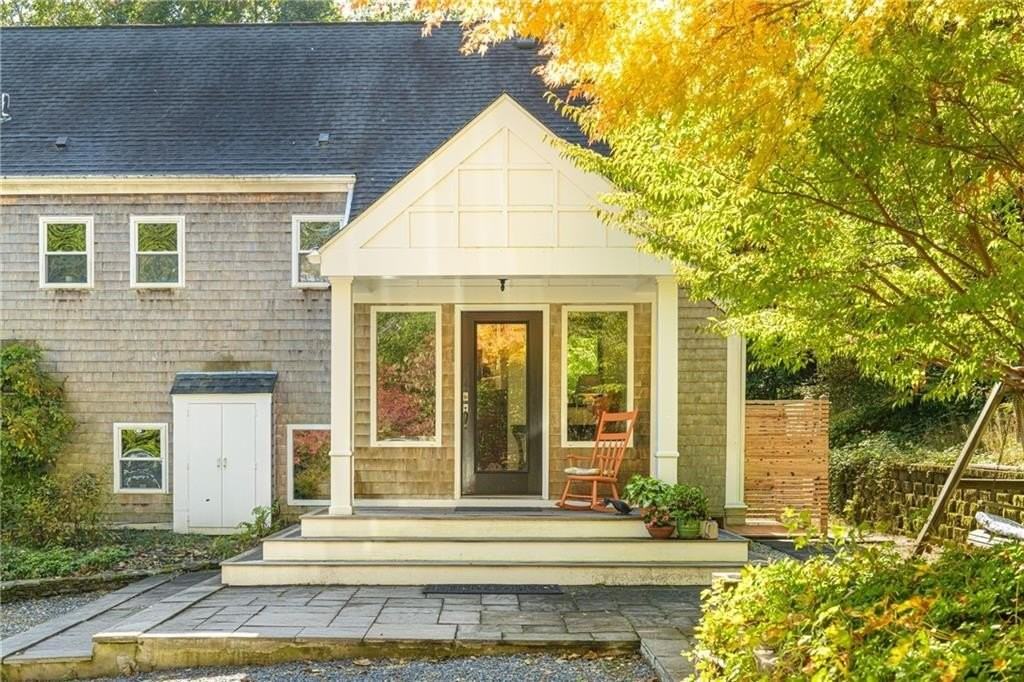 140 Connection St - Photo 2 of 37